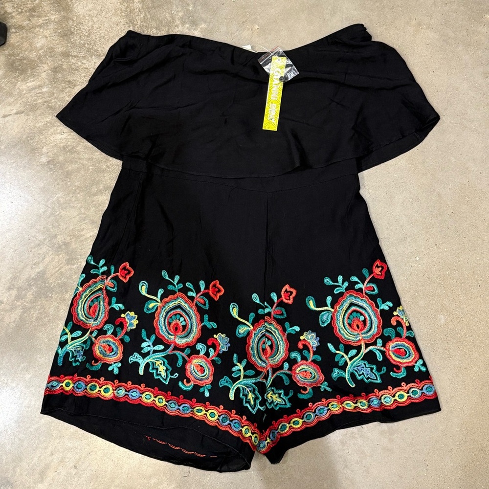 Gianni Bini strapless Black Floral Embroidered Romper
